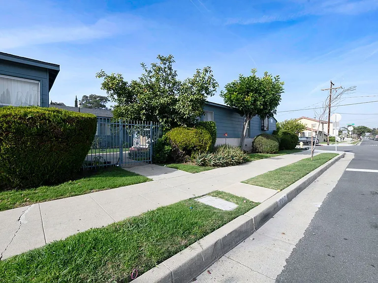 12415 Cedar Ave #E — Photo 12