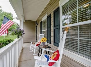 2453 Marthas Ridge Dr, Statesville, NC 28625