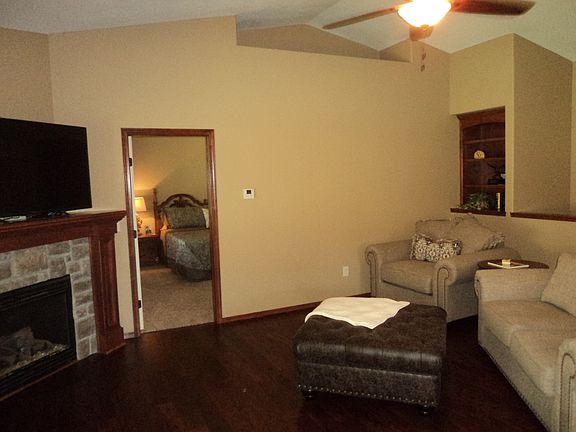 3rd image of 1306 N High Park Dr