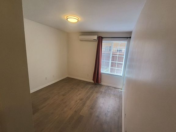 5th image of 5252 Balboa Arms Dr Unit 182