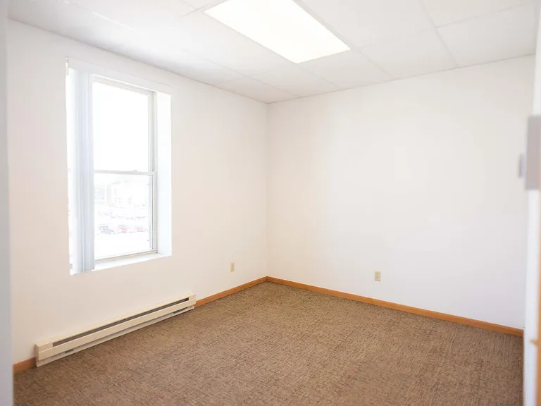 411 Broadway N #304 — Photo 7