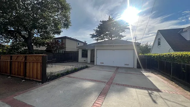 2502 Casa Bona Ave photo 1