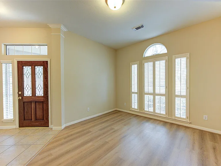 21930 Shady Heath Ln — Photo 2