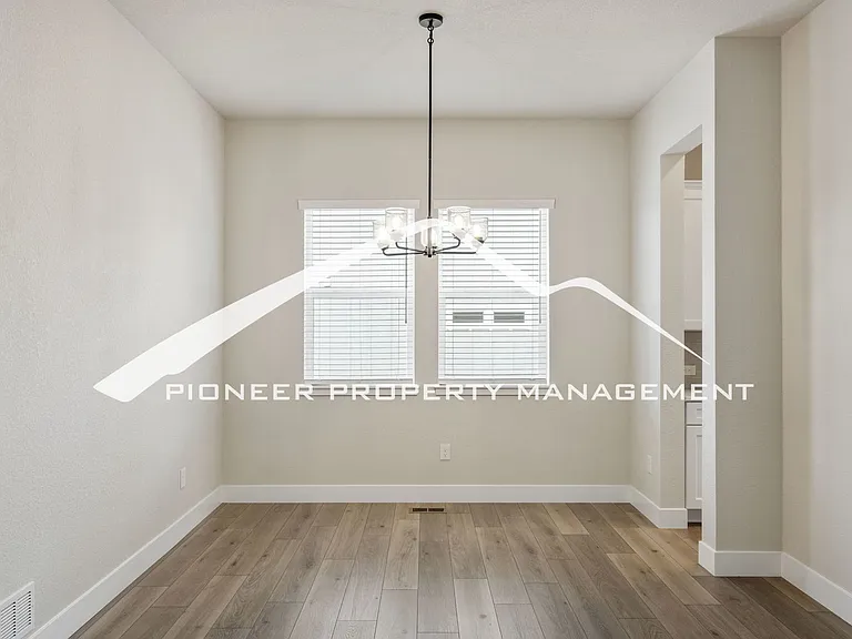 2398 Merlot Dr — Photo 9
