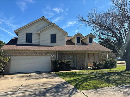 414 Darkwoods Dr Photo 1