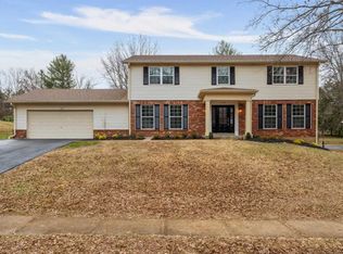 1518 Woodroyal West Dr, Chesterfield, MO 63017