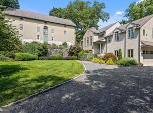 2 Todmorden Ln, Rose Valley, PA 19086