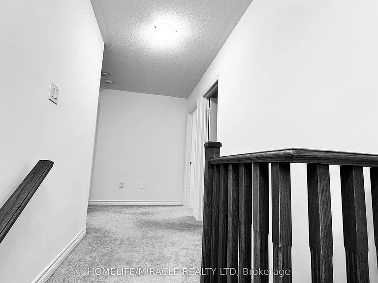 166 Seeley Ave — Photo 38