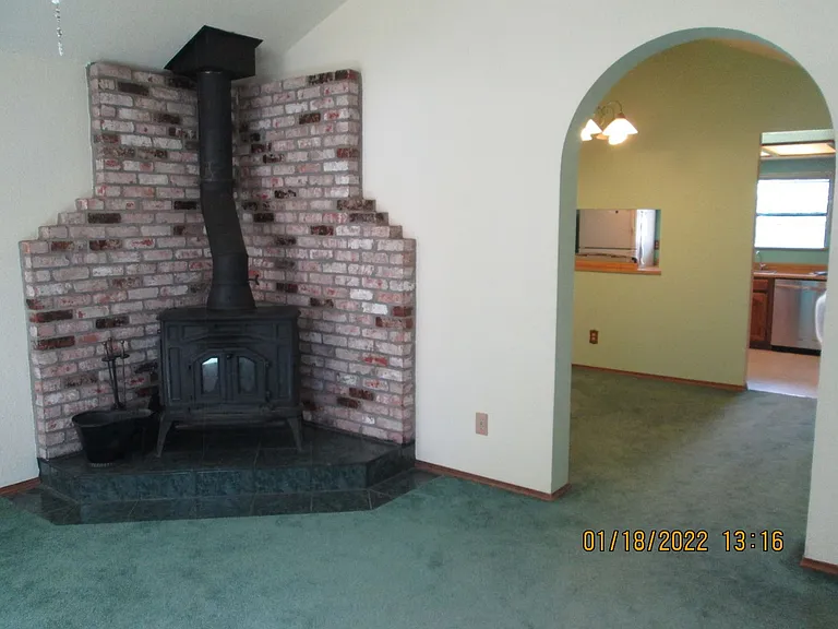527 N Washington St — Photo 8