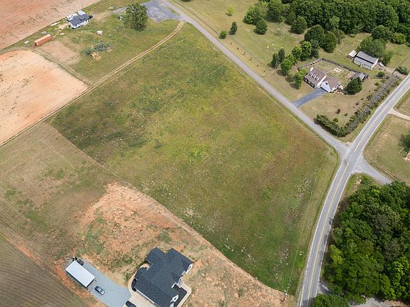 4th image of 606 McSwain Rd