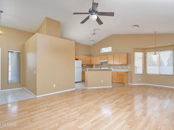 9172 N Treasure Mountain Dr, Tucson, AZ 85742