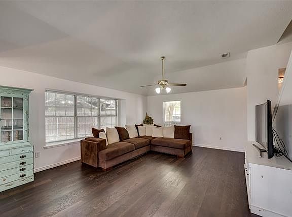 4th image of 2920 Saint Croix Ct