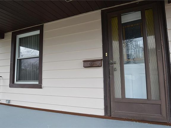 2nd image of 305 12th St