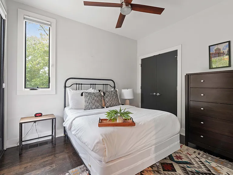 682 Barnett St NE — Photo 15