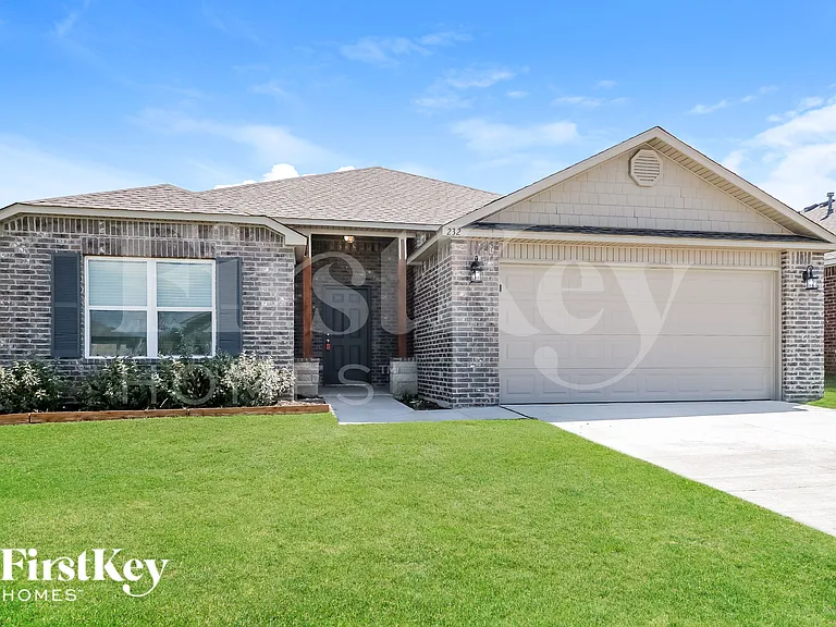 232 Klare Ct — Photo 1