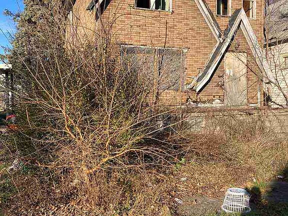 10139 Woodlawn