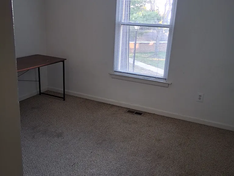 1050 Harbour Dr #1050 — Photo 12