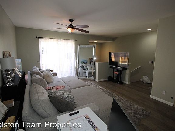 4th image of 750 Broadway Unit 18