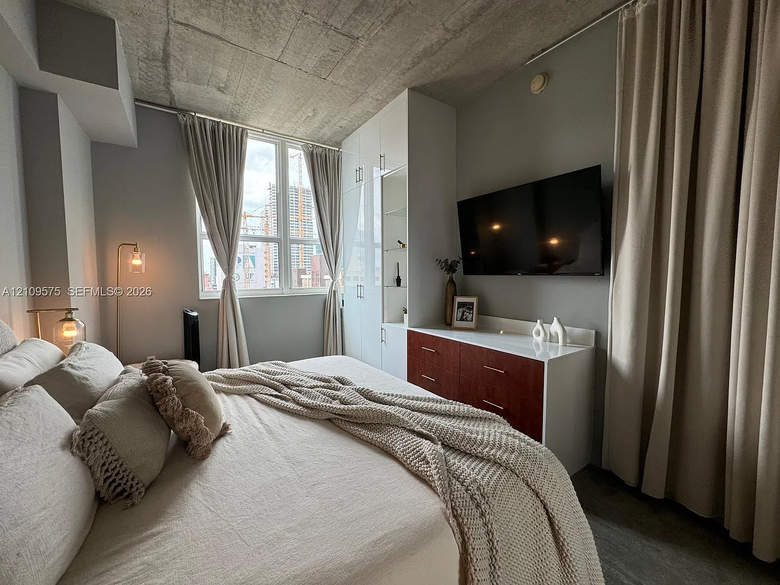 The Loft Downtown Ii Cond — Photo 2