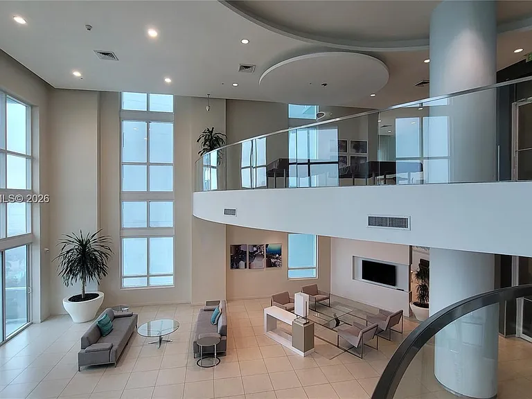 1900 N Bayshore Dr #2009 — Photo 20