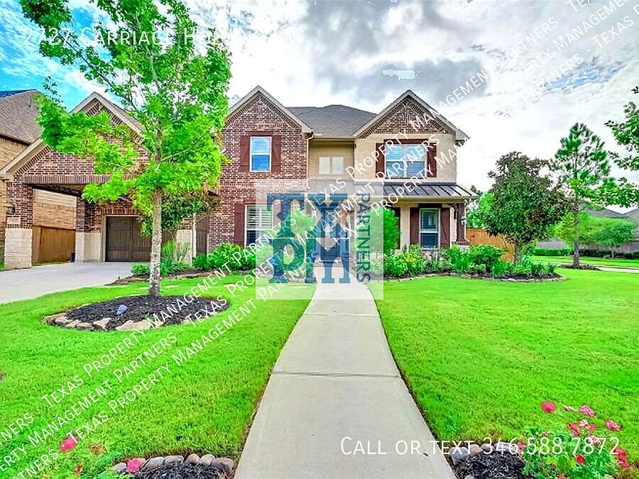 1st image of 2727 Carriage Hollow Ln