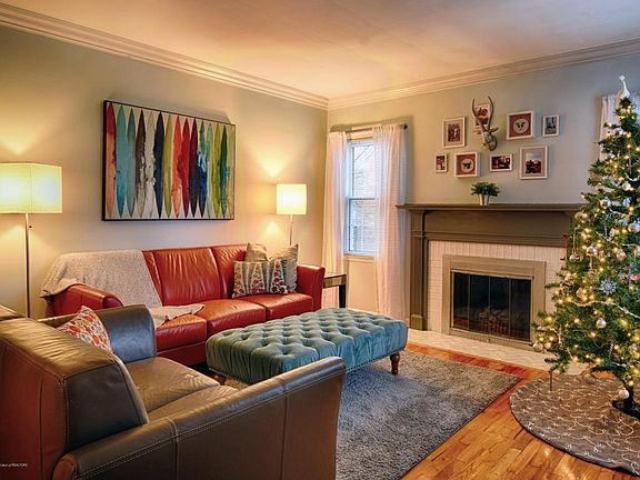 3rd image of 1222 Parkdale St
