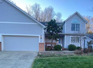 327 S Pointe Dr, Charleston, WV 25314