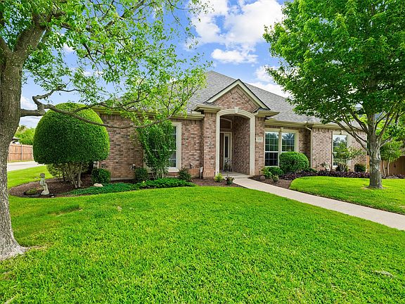 3rd image of 608 Bridlewood N
