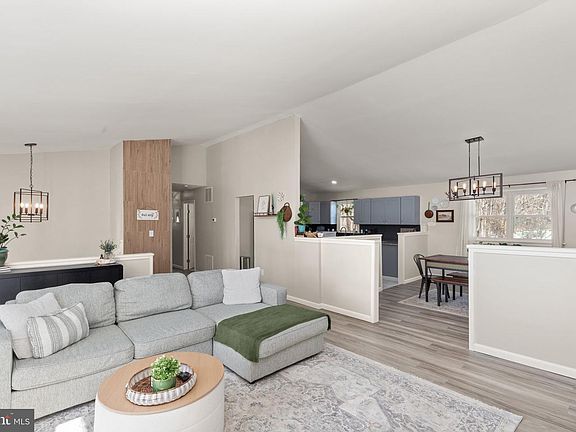 5th image of 3934 Paddrick Rd