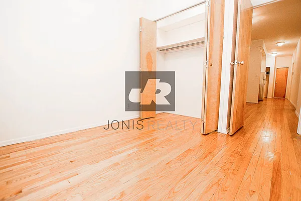 Rented by Jonis Realty | media 11