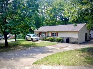 1216 Oakwood Dr, Benton, AR 72015