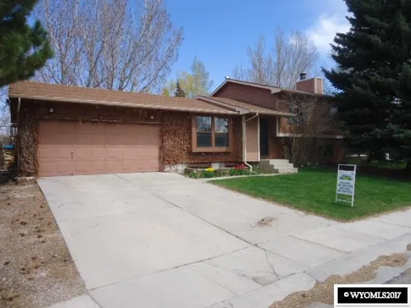 3337 Sierra Cir, Rock Springs, WY 82901