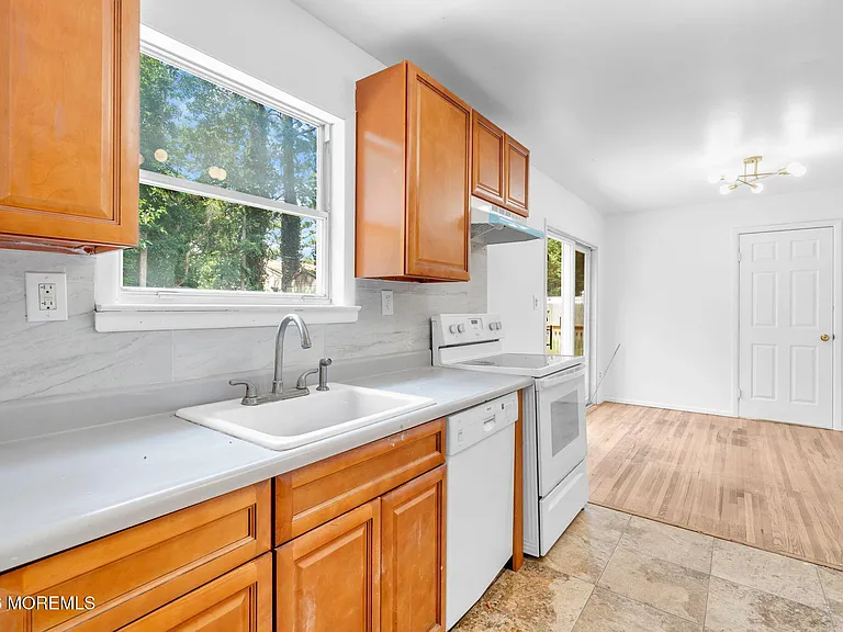 809 Commonwealth Blvd — Photo 16