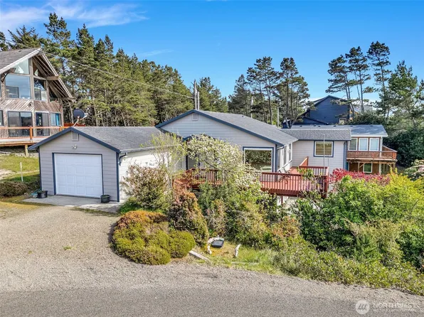 1008 300th Place, Ocean Park, WA 98640