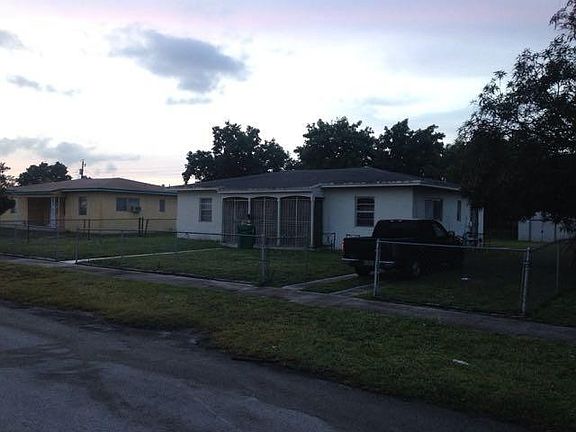 4th image of 590 NW 190th St
