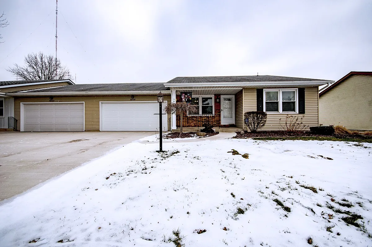 5806 Bayswater Pl photo 1