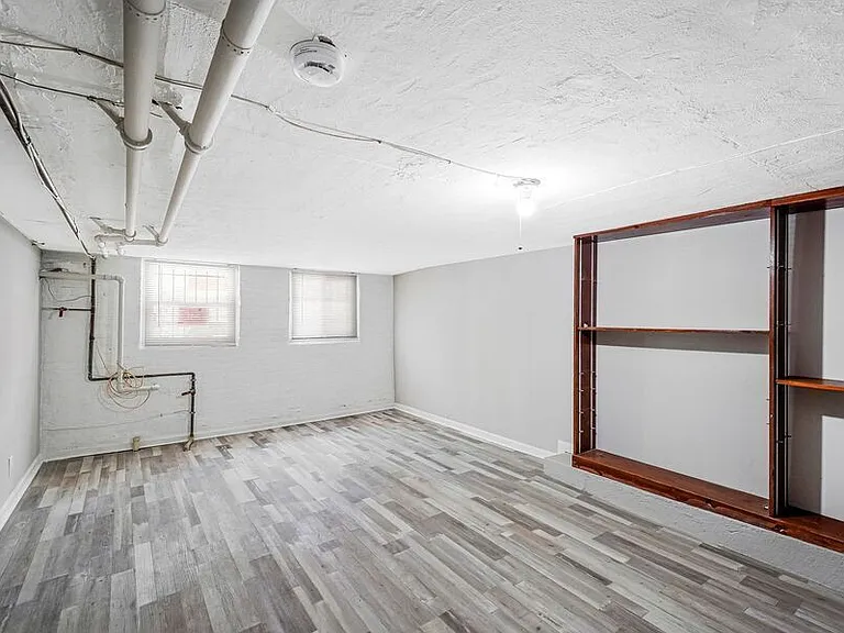 1502 Ogden St NW — Photo 27