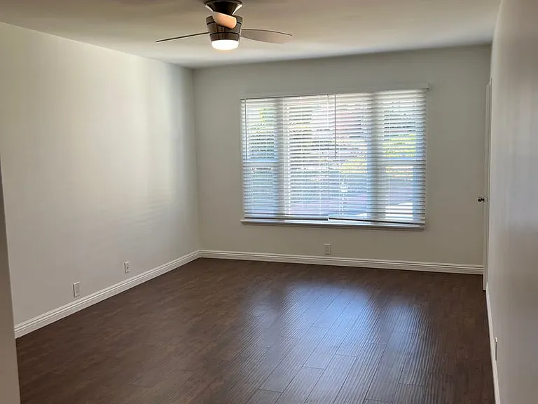 1701 Peppertree Ln — Photo 5