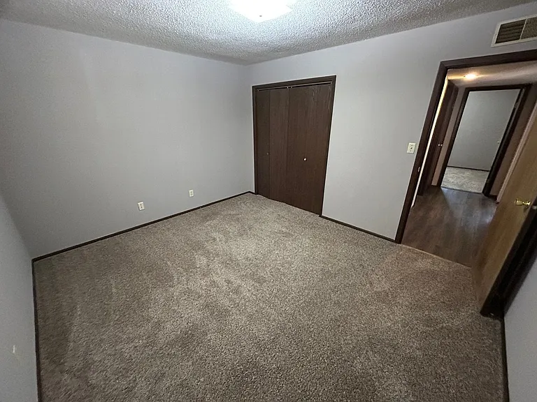 207 E Newkirk St — Photo 18