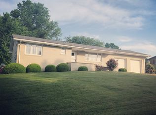 1207 Ridgeview Dr, Latrobe, PA 15650
