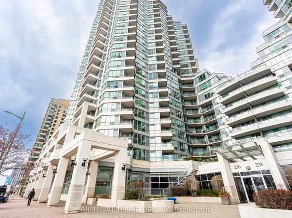 230 Queens Quay W #918, Toronto, ON M5J 2Y7