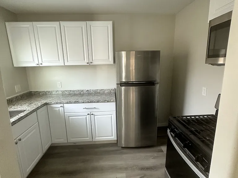 2872 W Avenue 35 — Photo 4