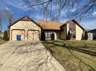 9325 Fireside Cir, Indianapolis, IN