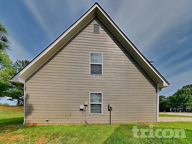 517 Cathedral Dr — Photo 17
