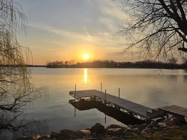 5669 Hugo Rd, White Bear Township, MN 55110