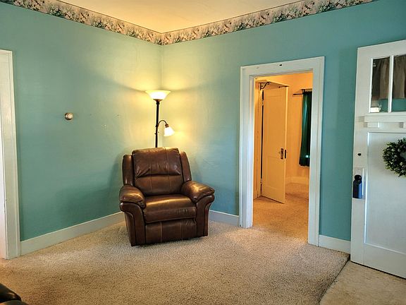 3rd image of 1533 S Ellis Ave