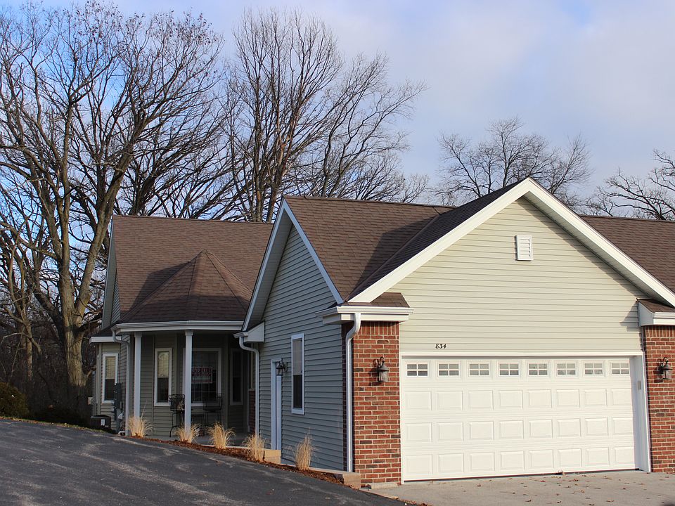 Beautiful 2yr Old Condo