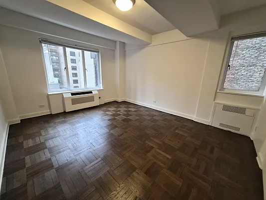 Rented by essential NEW YORK Real Estate | media 8