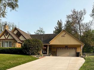 102 E Grant St, Hastings, MI
