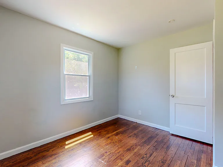 677 Garfield Ave — Photo 24